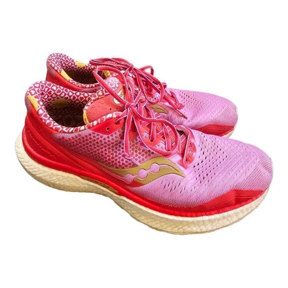 SOLD!!! SAUCONY Triumph 18 Pink Red Galentines Valentine’s Day Shoes - Size 10 - Picture 1 of 8